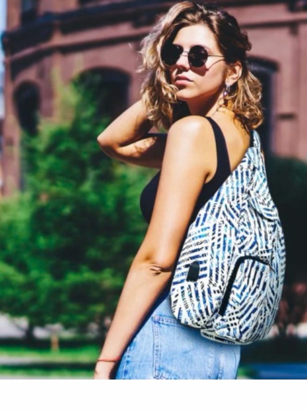 Casual White & Blue Patterned Women's Backpack